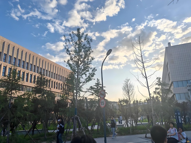 开封市科技工业学校